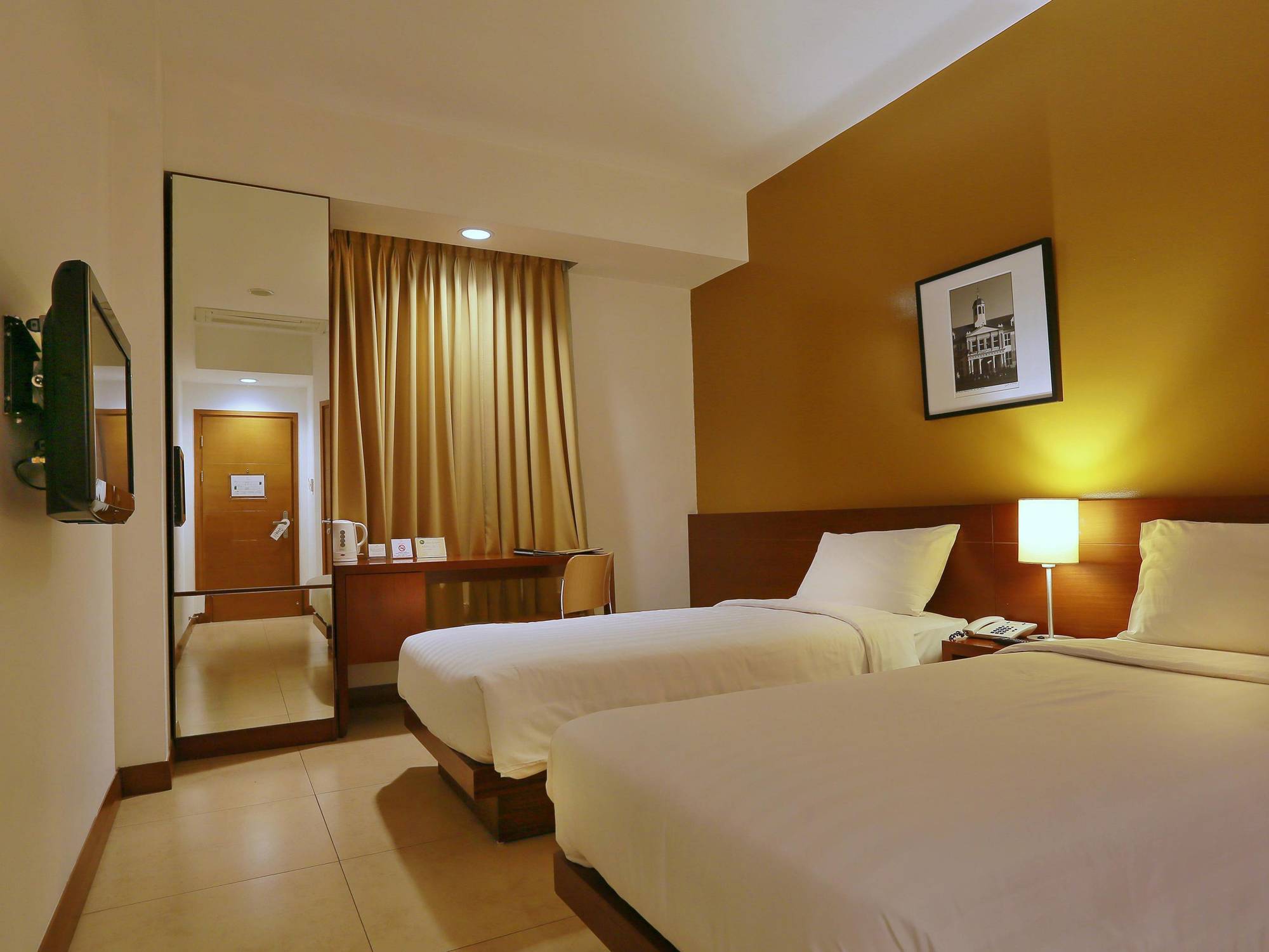 Park Hotel Cawang Jakarta Exterior foto